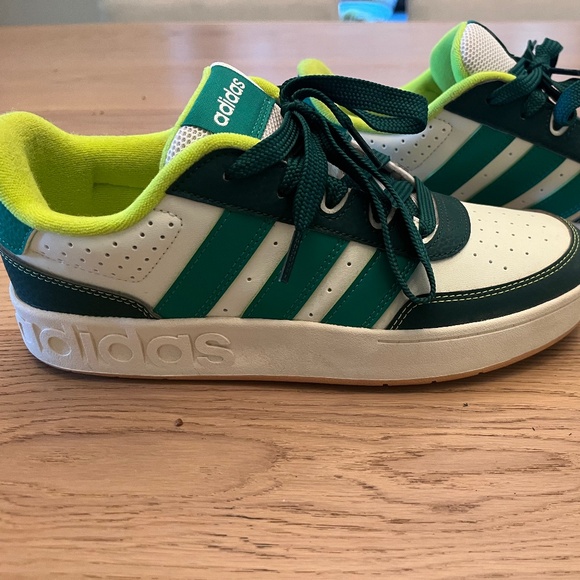 Adidas green running shoes size US6 - Picture 1 of 6